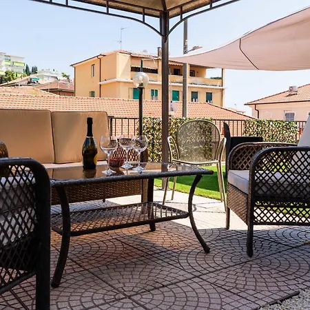 Daisy By Interhome Apartman Oneglia
